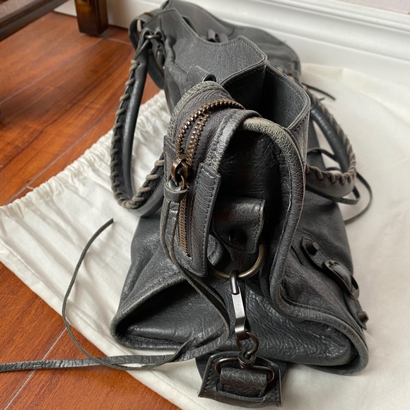 **SOLD**Authentic Balenciaga Classic Part Time - Picture 4 of 10